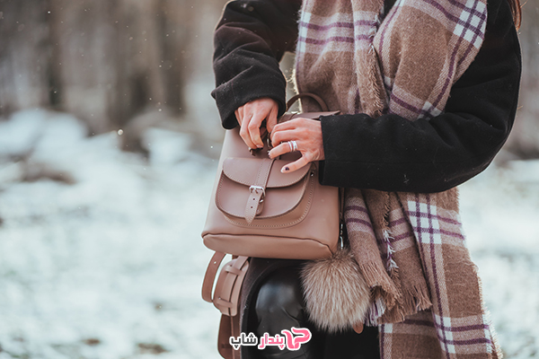 کیف چرم در استایل زمستانی